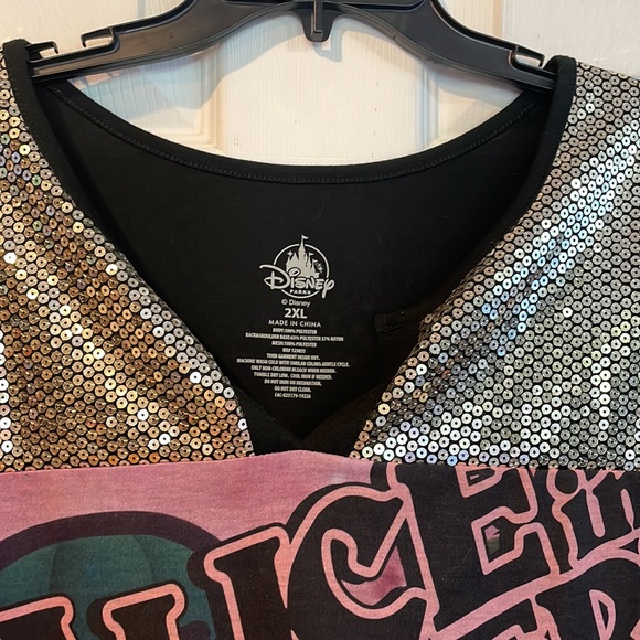 Disney Parks 2X Alice in Wonderland T-shirt - Picture 7 of 9